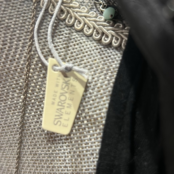 Liz Palacios Mint Alabaster, Green Enamel, Crystals & Fresh Water Pearl Necklace - Picture 11 of 12